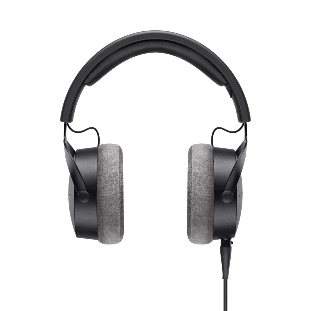 DT 700 PRO X USB-C Pack: Includes additional USB-C cable with integrated ESS DAC, In-line Remote & Mic.