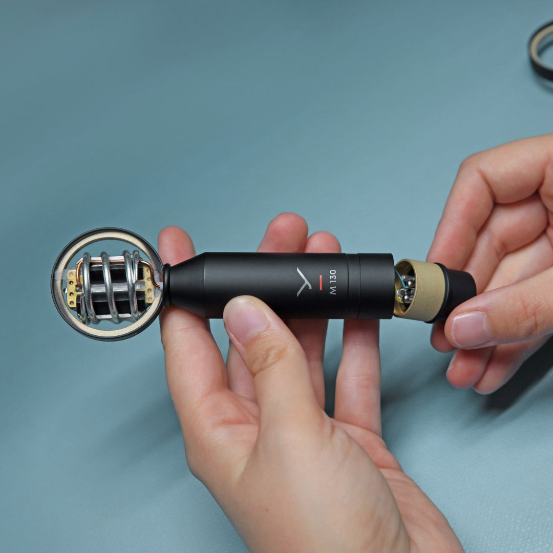 M 130 Dynamic Double-Ribbon Microphone With Figure-Of-Eight Polar Pattern