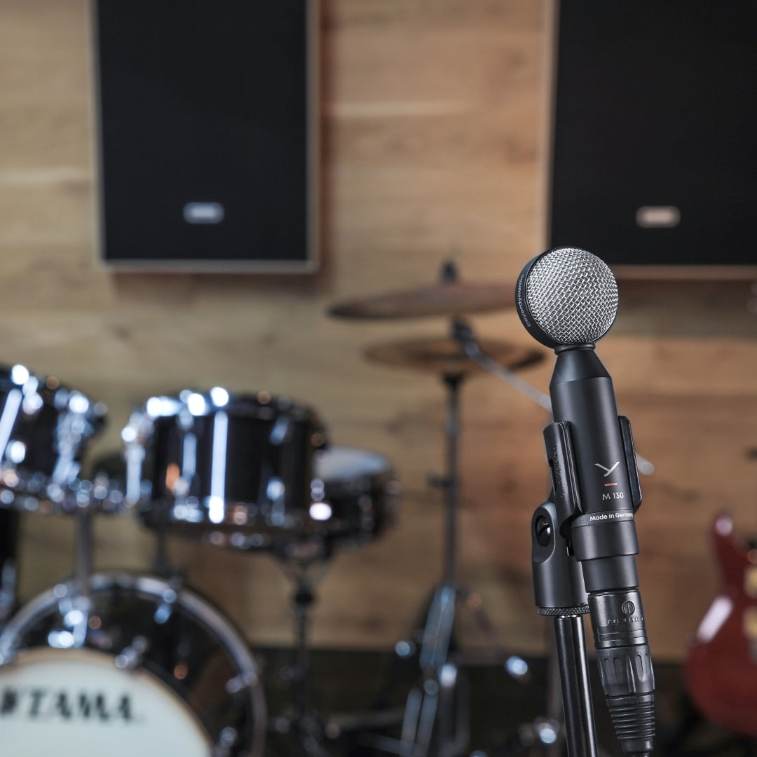 M 130 Dynamic Double-Ribbon Microphone With Figure-Of-Eight Polar Pattern