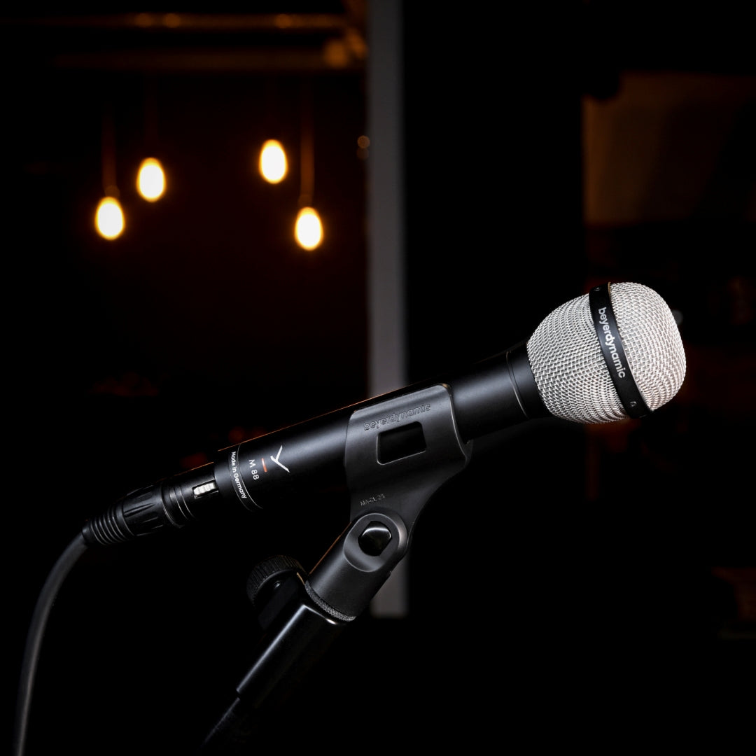 M 88 Dynamic Moving-Coil Microphone
