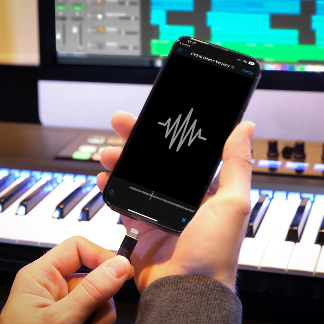 PRO X Lightning Cable with integrated Apple A2M DAC, in-line remote control & Mic.