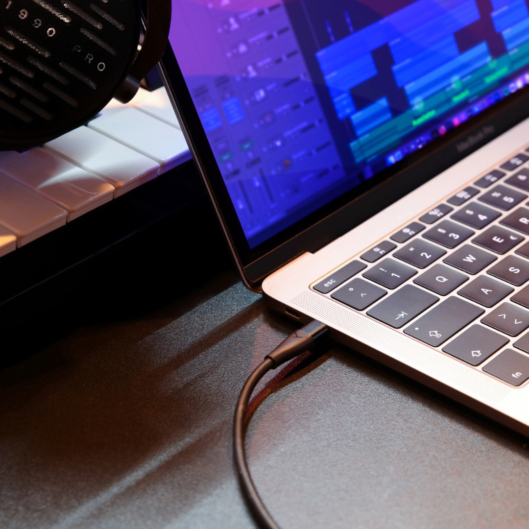 PRO X USB-C Cable with integrated ESS DAC, in-line remote control & Mic.