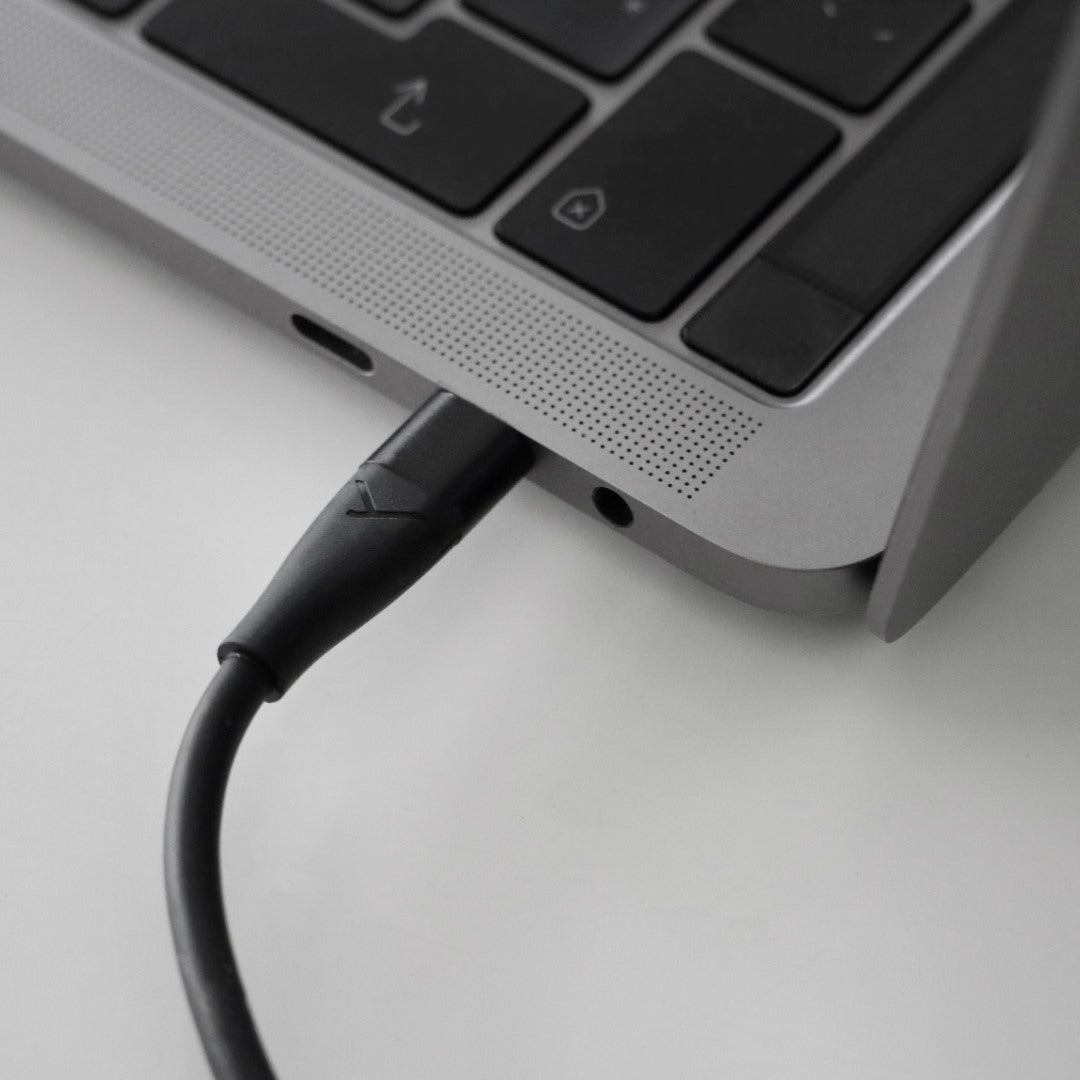 DT 700 PRO X USB-C Pack: Includes additional USB-C cable with integrated ESS DAC, In-line Remote & Mic.