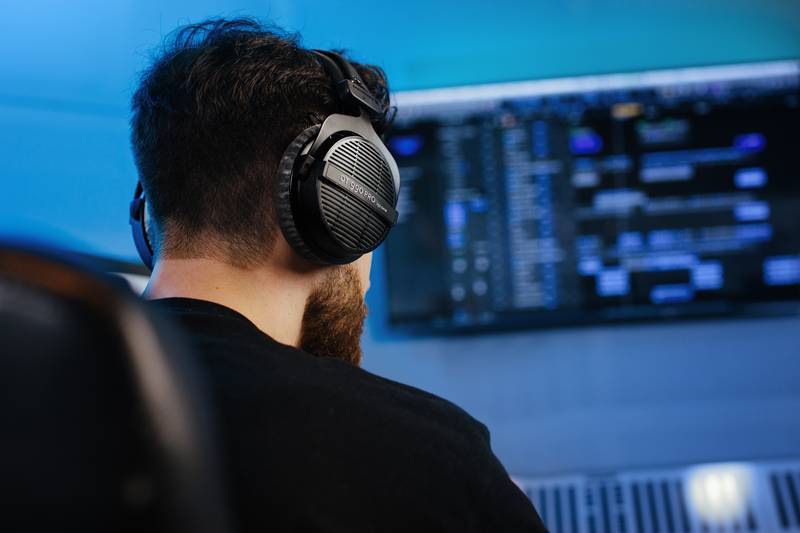 Dt ggo pro headphones sales