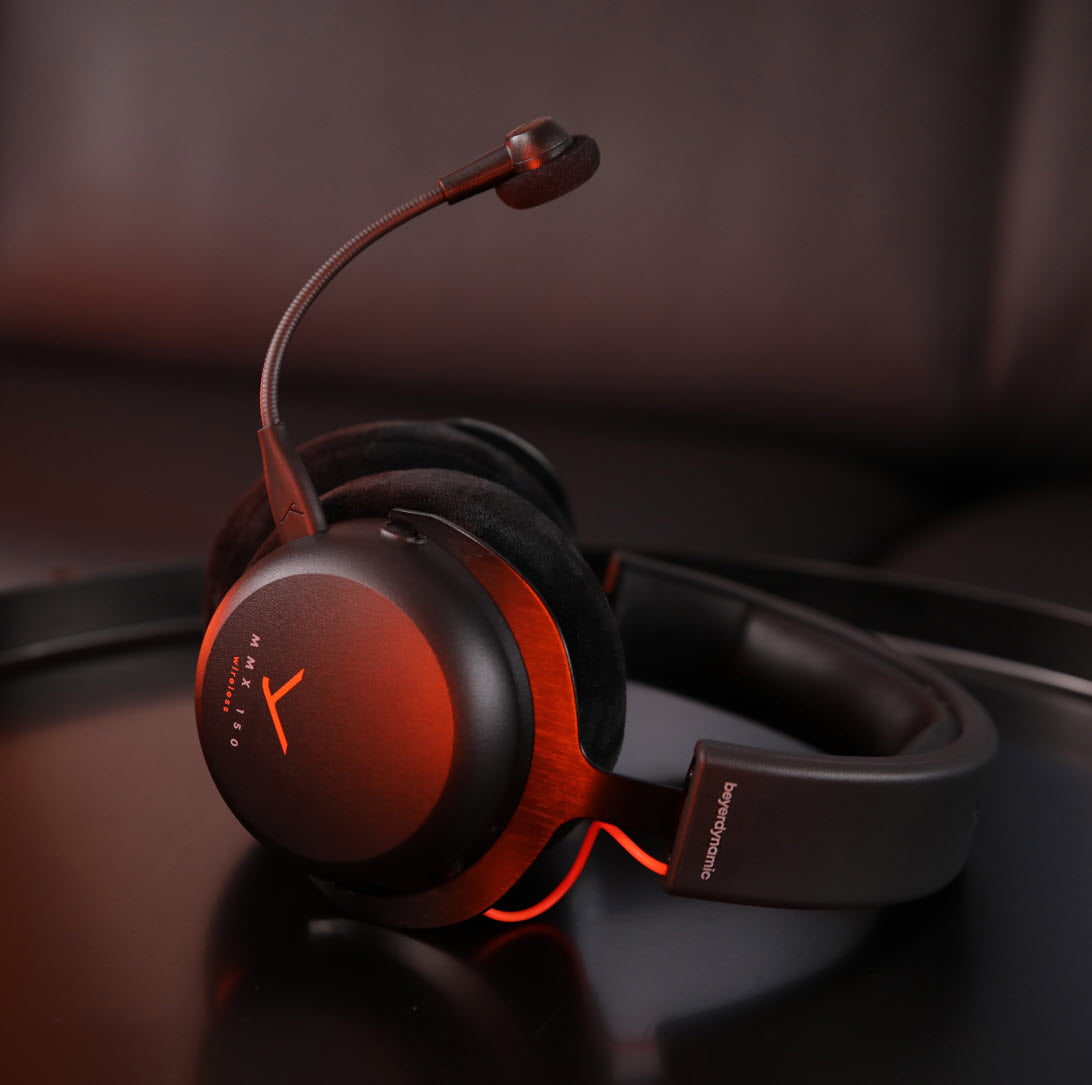 MMX 150 Wireless Multi Platform Low Latency Gaming Headset. Studio Quality Sound