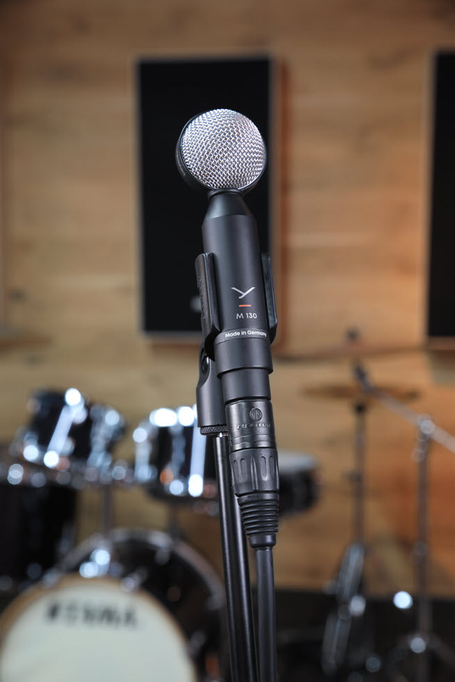 M 130 - The Legendary Double-Ribbon Microphone