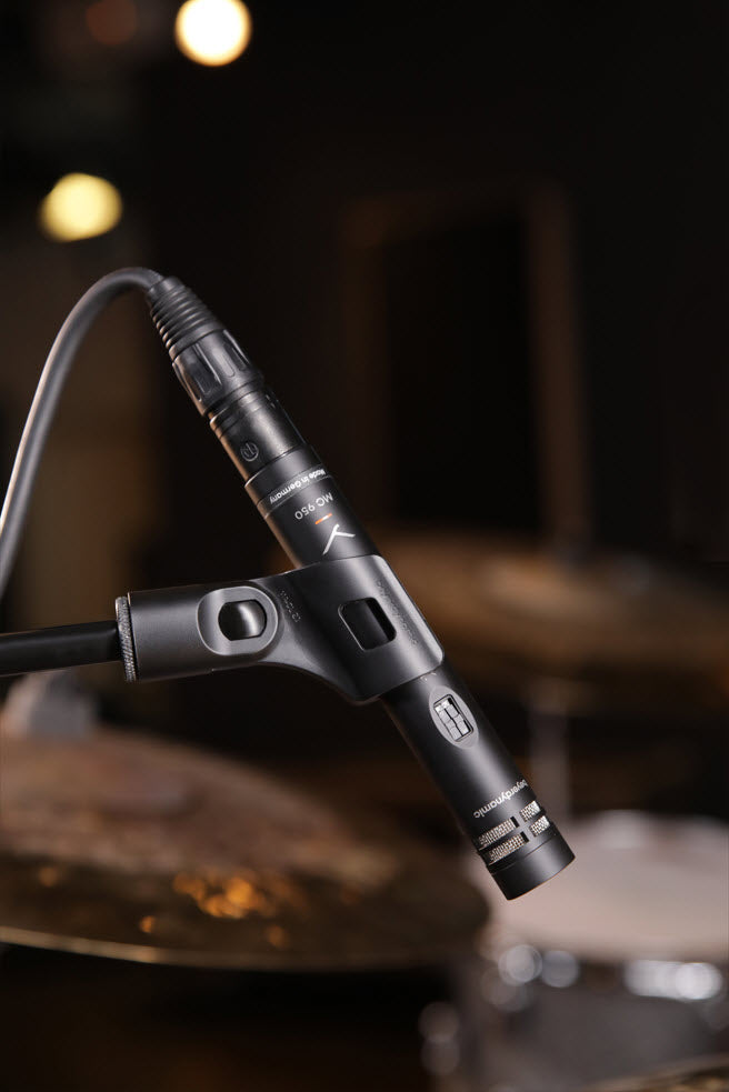 MC 950 - One Microphone, Many Applications