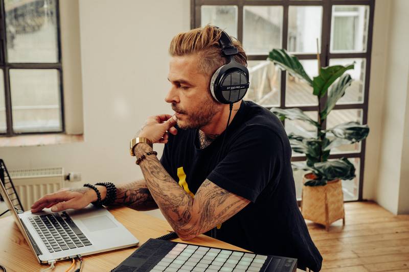 Beyerdynamic 459038 dt 990 pro review outlet